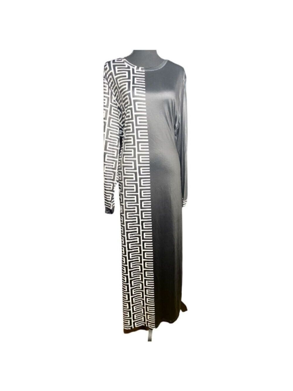 Womens Plus| Black And White Patterned Dress. |BB- Dsst-1 - Picture 1 of 4